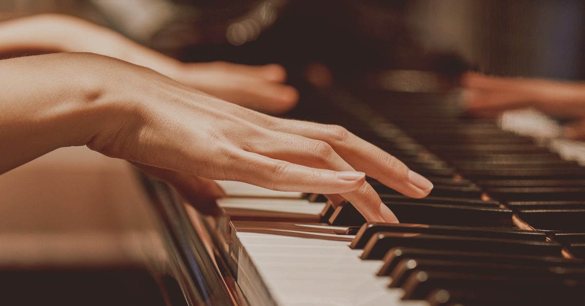 Aprender ‘Je Te Laisserai des Mots’ no piano com emoção Aprender 'Je Te Laisserai des Mots' no piano com emoção